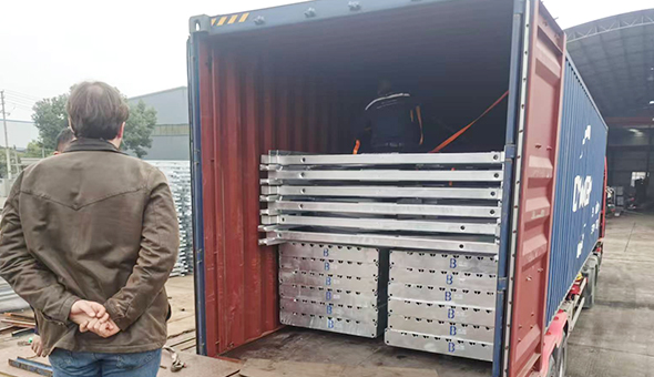 Klantbezoek en containerladen – Chili